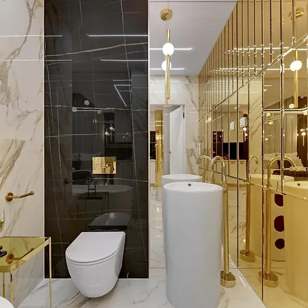 Romantic With Bathtub By Downtown Apartment Gdansk